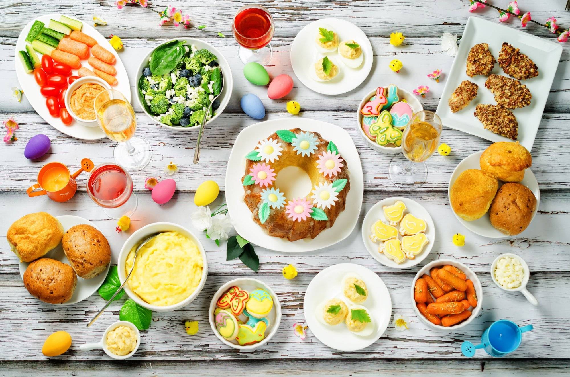 Spring Easter main dish table setting Spring Easter main dish table setting